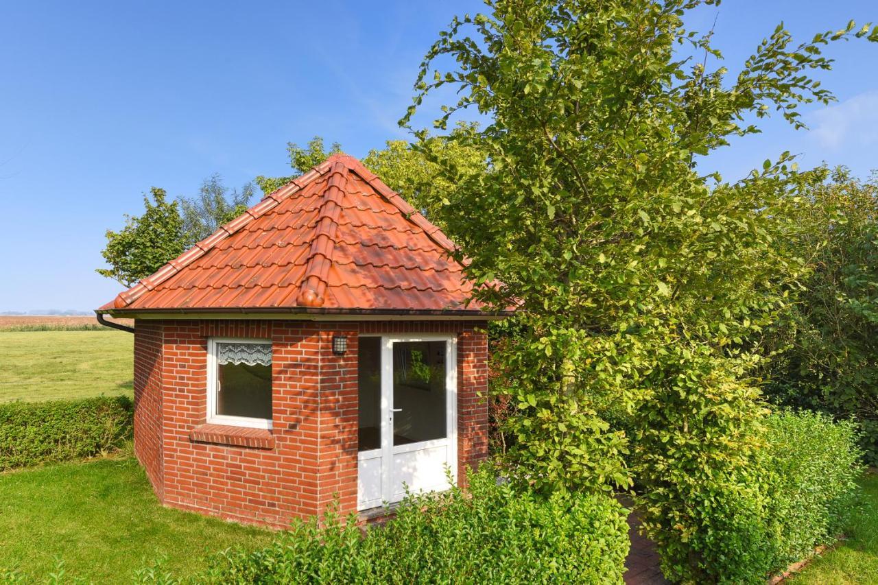 Ferienwohnungen Im Haus Flinthoern Neuharlingersiel Exteriör bild